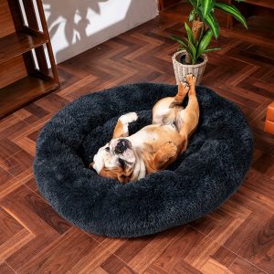 Chewy V Print Dog Bed