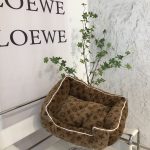 chewy v print dog bed